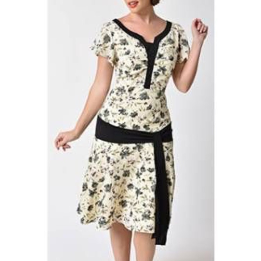 Unique Vintage Midi dress